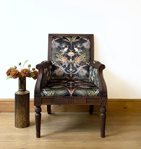 Vintage Chair in Crocodillia Velvet